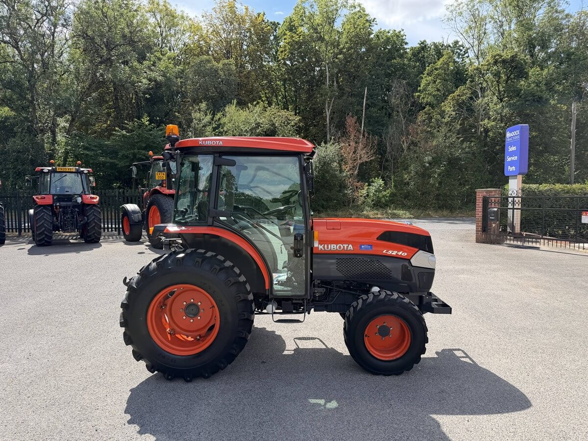 Thumbnail of Kubota L5240