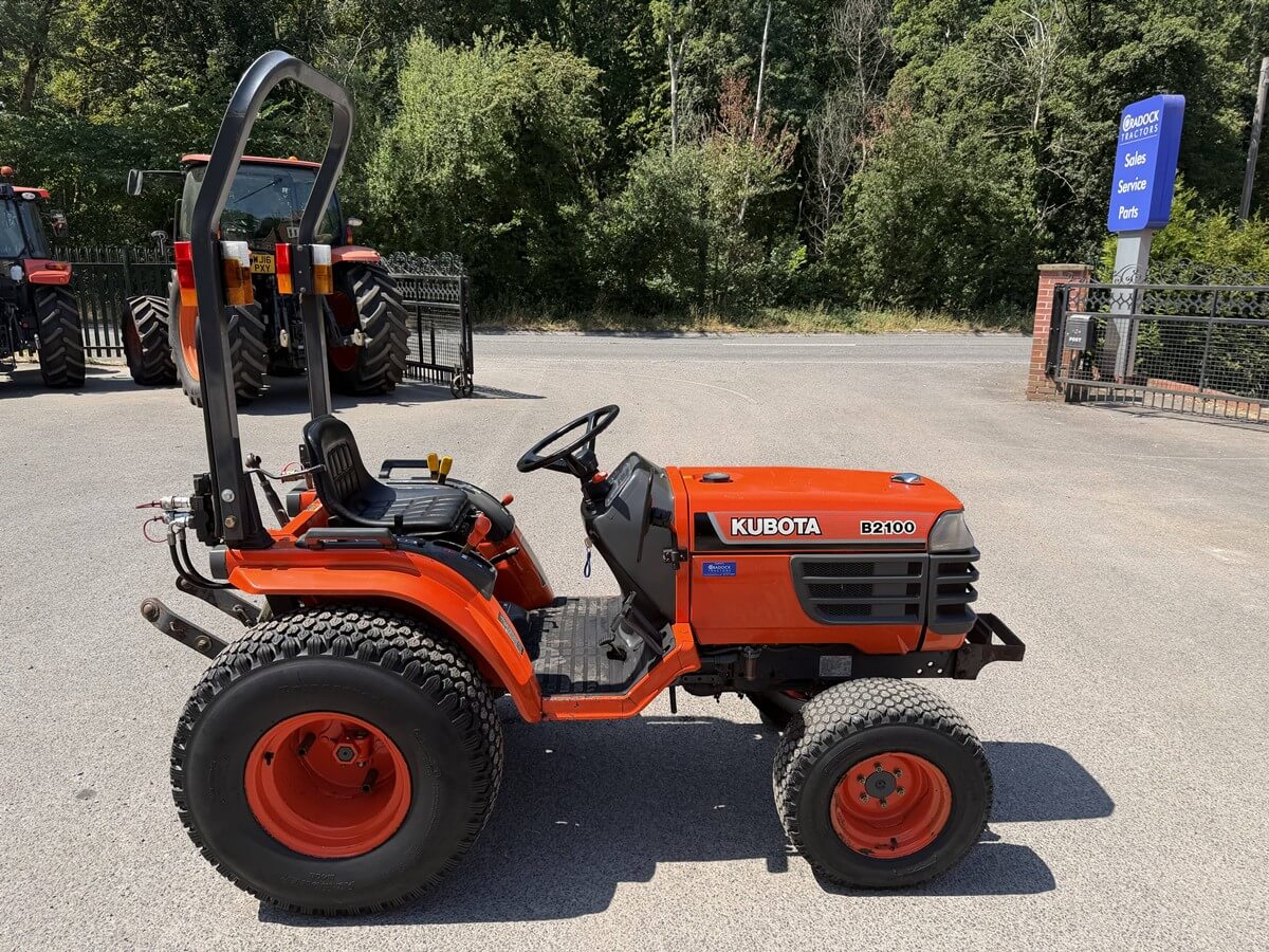 Thumbnail of Kubota B2100